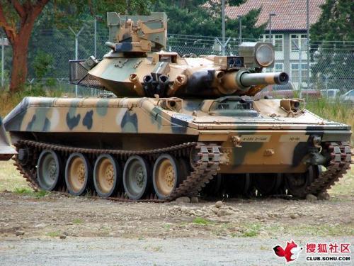 国产迷彩坦克视频