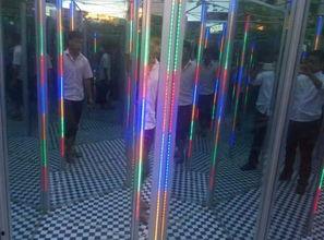 国产镜子迷宫视频,奇幻迷宫中的视觉奇遇之旅