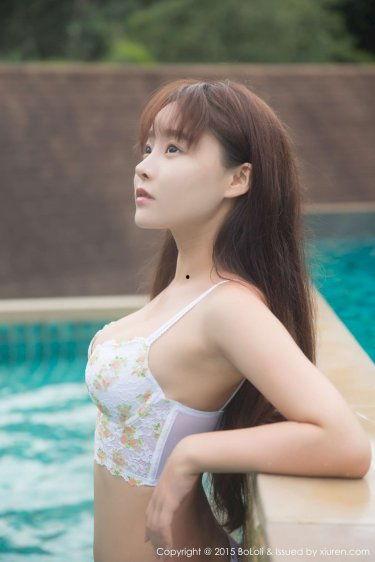 国产美女翘臀后进视频,一颦一笑尽展东方韵味